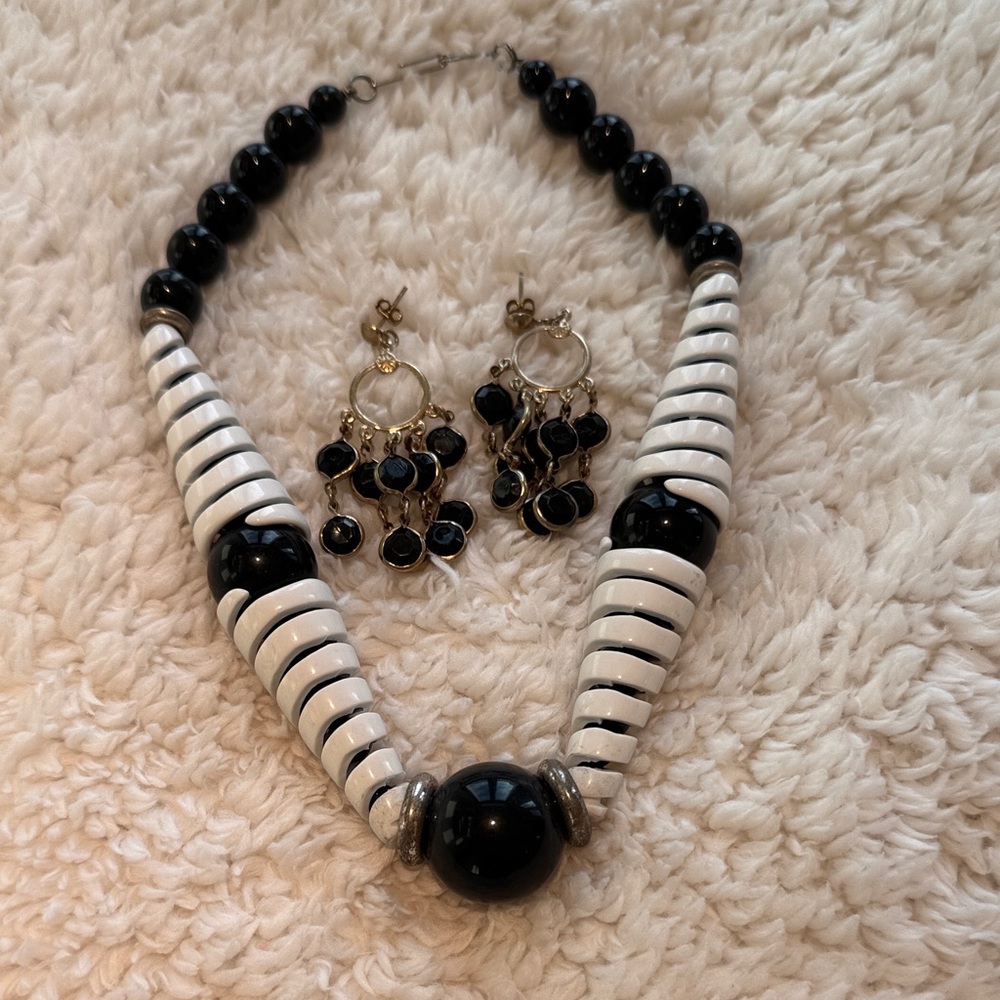 Vintage Statement Necklace + Earrings Set – Black & White Bold Retro